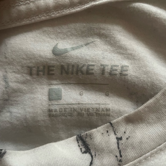 Nike-Marble T- 2 Shirt Bundle- Sz. Large - black/white Purple/pink - Picture 4 of 4